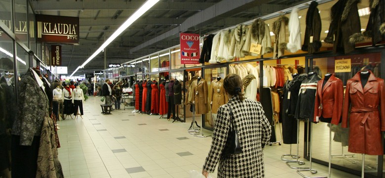 Koniec świata w Rzgowie. Centrum Handlowe Ptak wykańcza skarbówka i... wpis blogera