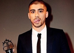 Zayn Malik porzucił One Direction i... dawną fryzurę
