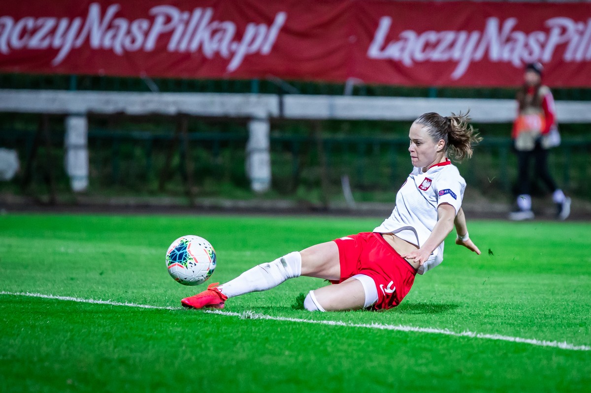 Awans reprezentacji kobiet w rankingu FIFA. Panie są wyżej niż kadra Jana Urbana