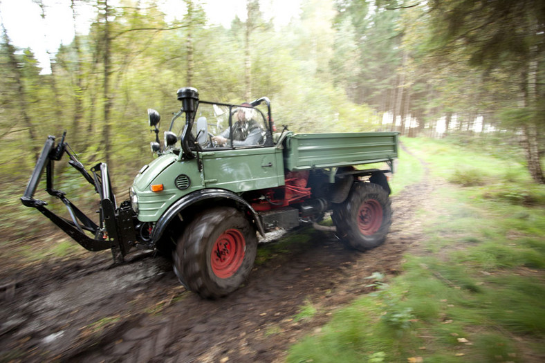 Unimog 406 - klasyk na ciężkie warunki