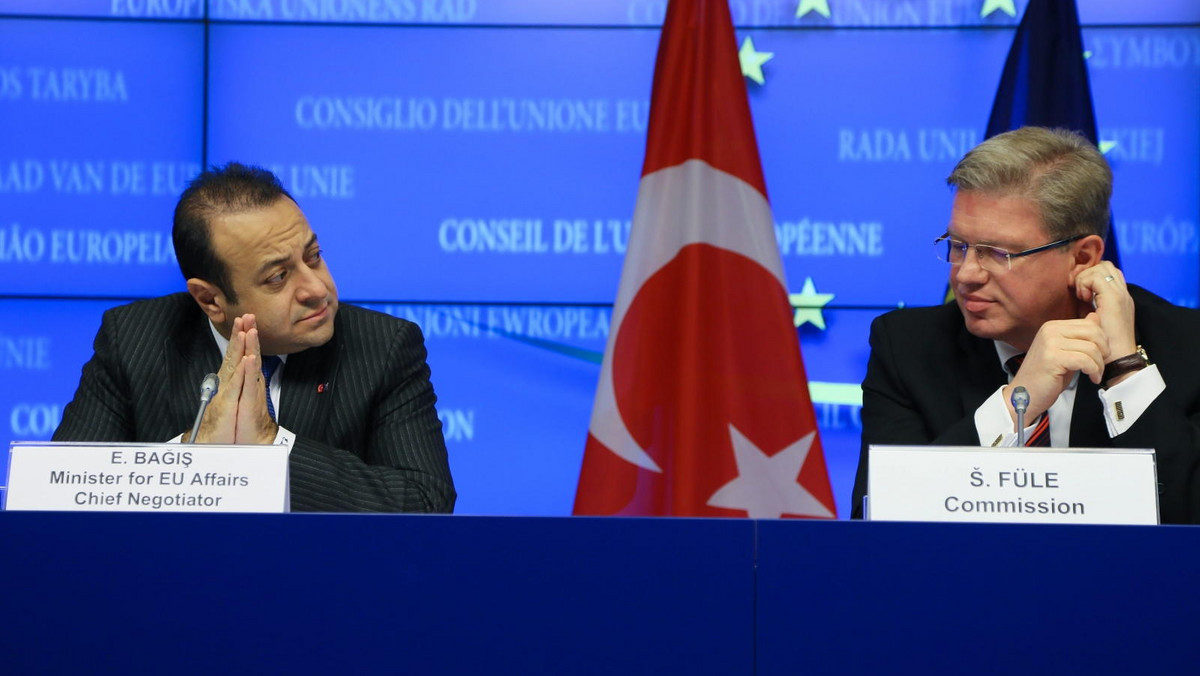 Unia Europejska i Turcja otworzyły we wtorek w Brukseli kolejny rozdział negocjacji w sprawie przystąpienia tego kraju do UE, co kończy ponad trzyletni impas w rozmowach UE-Ankara. Rozdział nr 22 dotyczy polityki regionalnej.