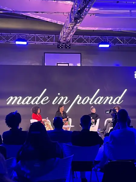 Od lewej: Ramat Musa,  Ogi Ugonoh, Aga Boruta i Margaret Amaka-Ohia Nowak. Panel dyskusyjny podczas Scopes driven by Porsche