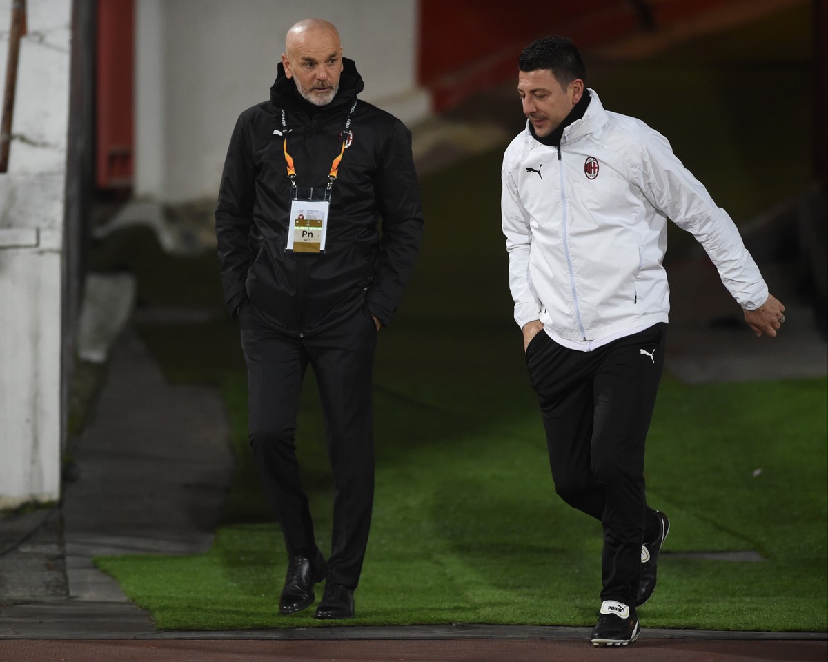 Pioli Se Ponovo Kocka Trener Milana Nece Staviti Ibrahimovica U Startnu Postavu Protiv Zvezde Vec 21 Godisnjaka