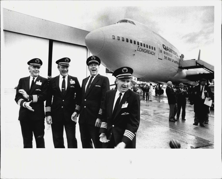 Trasę Londyn-Sydney w 1989 roku pokonał B747 jumbo jet "City of Canberra". Samolot w 2015 r. został przekazany przez Qantas australijskiemu muzeum lotnictwa