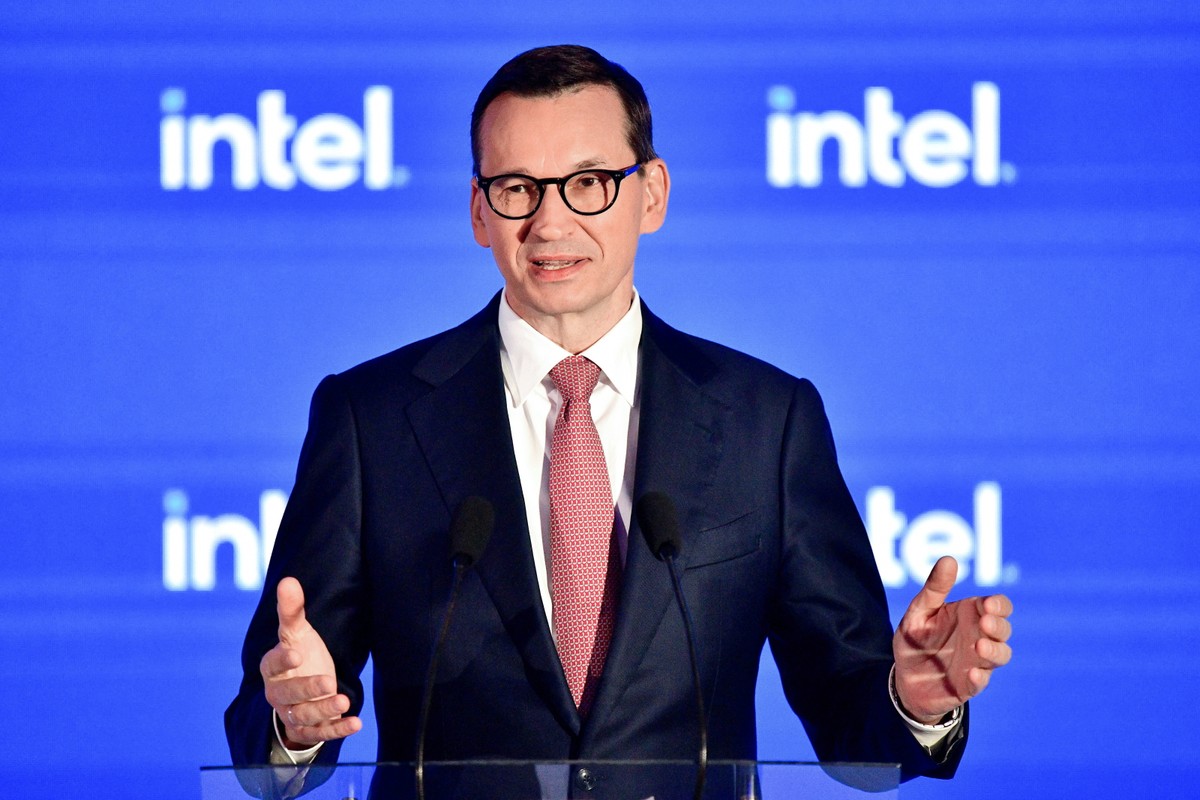 Premier Mateusz Morawiecki podczas konferencji prasowej firmy Intel w Arche Hotel Wrocław