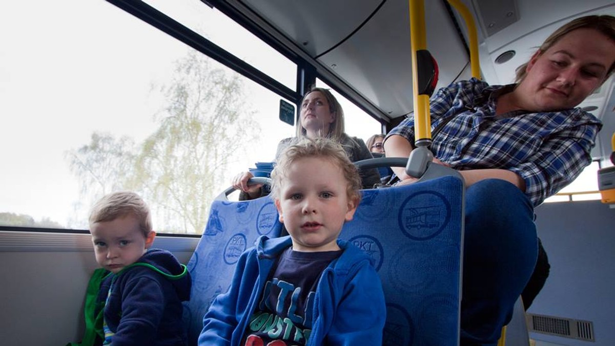 Gdyńskie władze przymierzają się do wprowadzenia kolejnych ulg dla swoich mieszkańców. Jeżeli wszystko pójdzie zgodnie z planem, od września rodziny z co najmniej trójką dzieci będą mogły korzystać z darmowej miejskiej komunikacji.