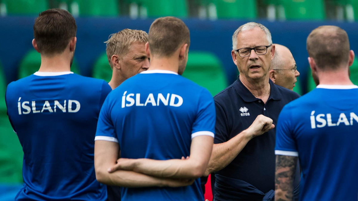 Selekcjoner reprezentacji Islandii Lars Lagerback będzie mógł skorzystać ze wszystkich zawodników w meczu ćwierćfinałowym mistrzostw Europy z gospodarzami - Francuzami w niedzielę.