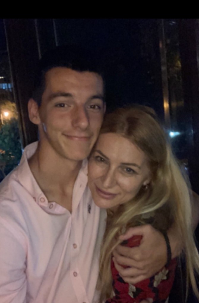 Katrina i njen mlađi sin