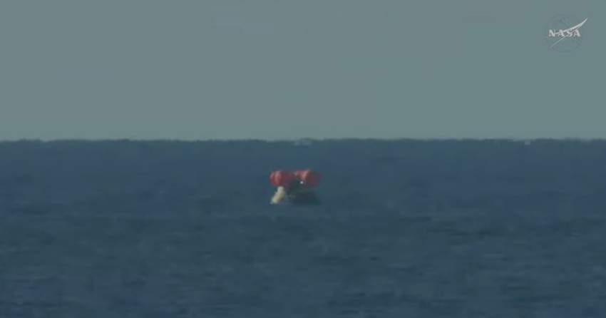 Padobran posade misije Artemis II u Tihom okeanu