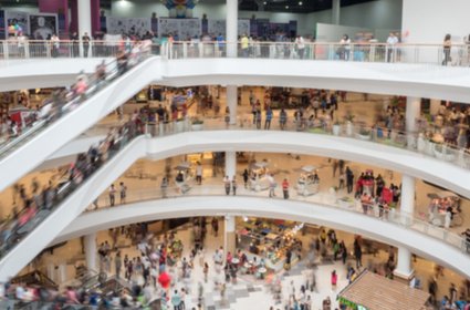 Nastroje konsumentów poprawiają się trzeci miesiąc z rzędu. Najgorsze już minęło?