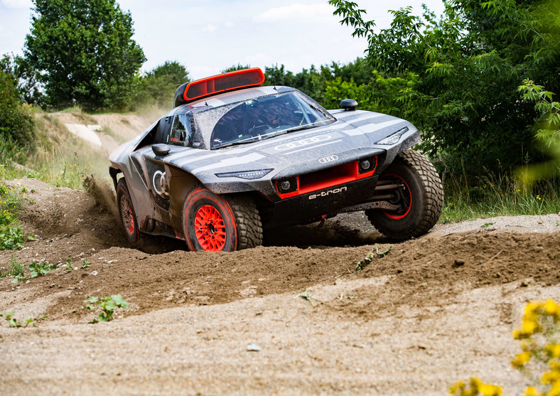 Audi RS Q e-tron Dakar 2022