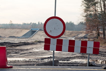 Włoski kryzys na polskich drogach. Budowy coraz bardziej zagrożone