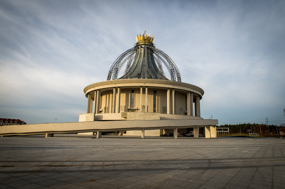 TORUŃ BUDOWA KOŚCIÓŁ PW. MARYI PANNY I JANA PAWŁA II (budowa świątyni)