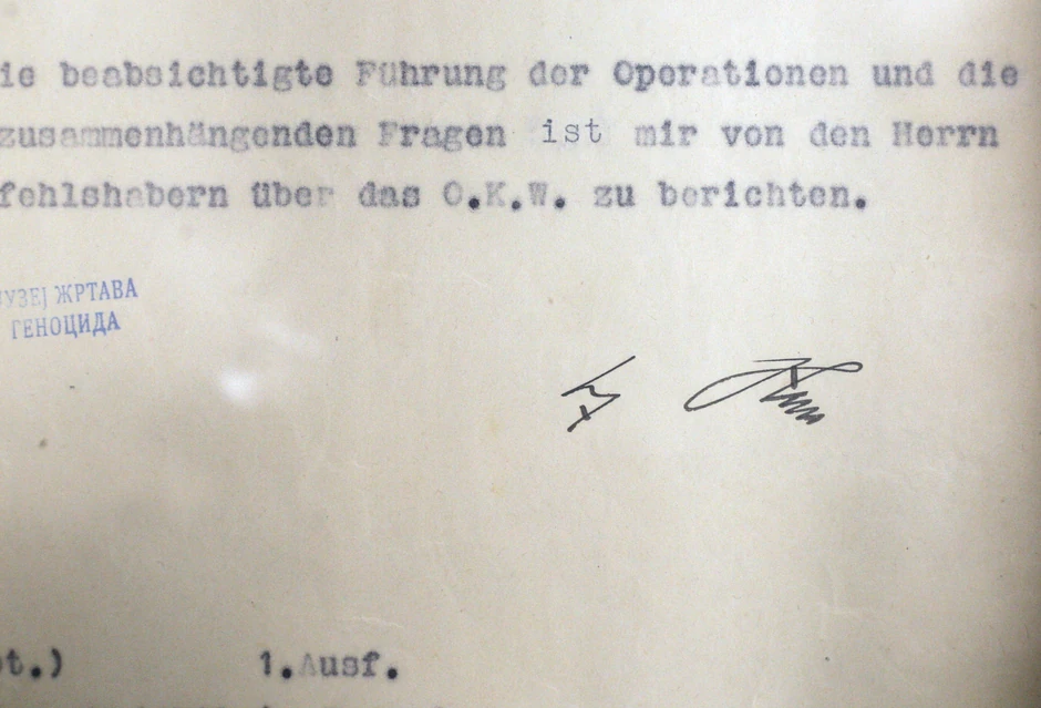 Originalni potpis Adolfa Hitlera