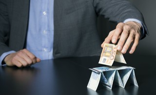 Piramidom finansowym łatwo już nie będzie