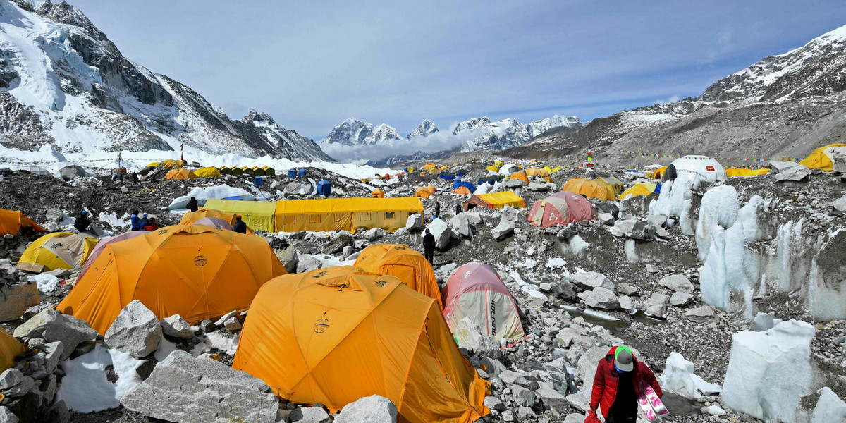 Base camp pod Mount Everest.