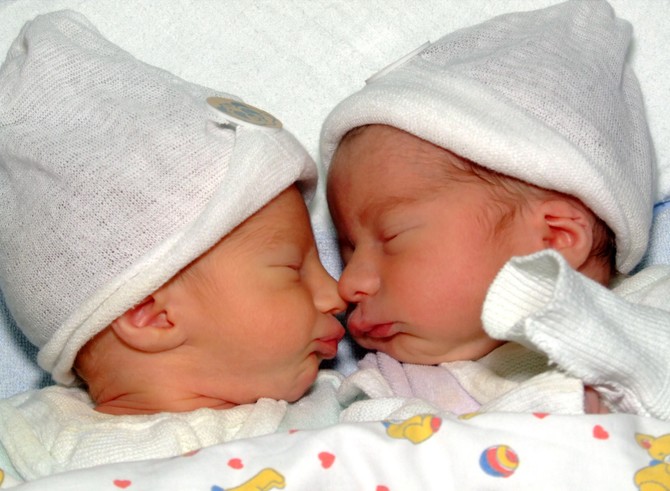 DNK test otkrio da je mama rodila blizance sa različitim partnerima