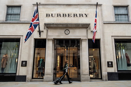 Burberry pod ostrzałem. Za zniszczenie własnych towarów wartych 38 milionów dolarów