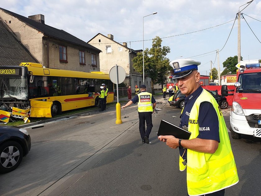 Tragiczny wypadek autobusu we Włocławku. Są ofiary