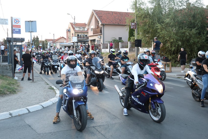 Skup građana protiv blokada u Borči