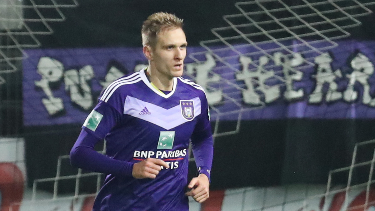 Łukasz Teodorczyk jest powtarzalny aż do znudzenia. W meczu 17. kolejki Jupiler Pro League strzelił 21. gola w sezonie, a jego RSC Anderlecht pokonał na wyjeździe KV Kortrijk 3:1 (1:0).