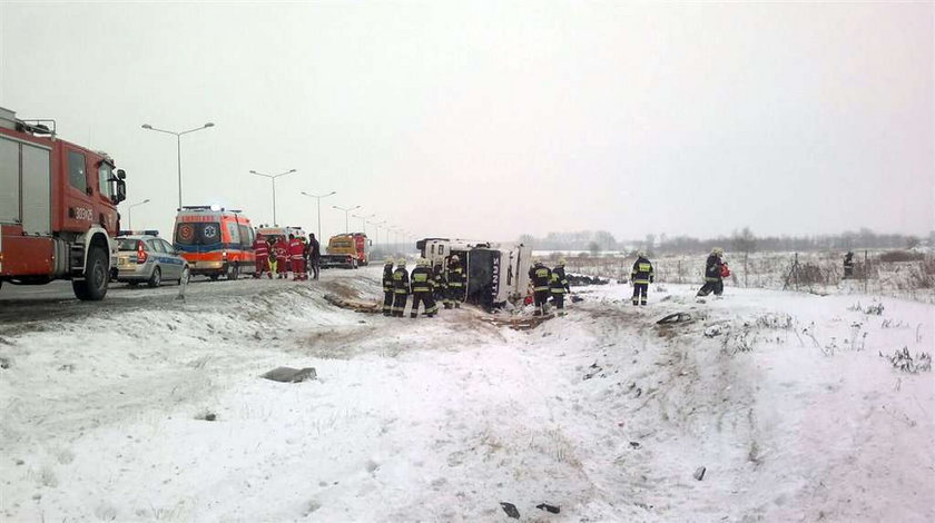 Tragedia na drodze! Jechał tirem z pomarańczami i... FOTY