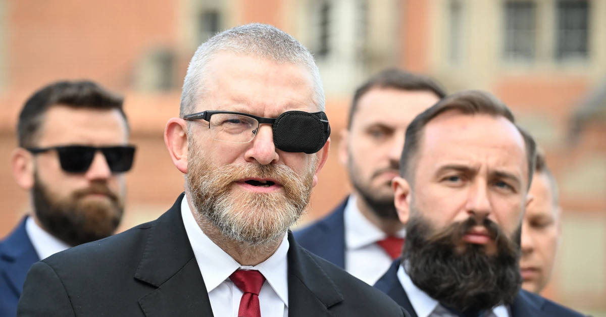 Tajemnicza opaska na oku Grzegorza Brauna. "Odkleiło się oczko temu misiu"
