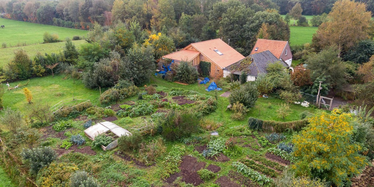 Uciekł do pubu, opowiedział o rodzinie więzionej w piwnicy