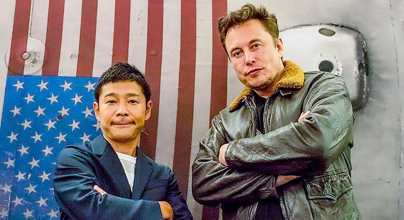 yusaku maezawa elon musk spacex dearmoon moon mission posing crossed arms friends buddies falcon 9 rocket september 2018 twitter yousuck2020 DnXvLpcUAAIDt1G edited