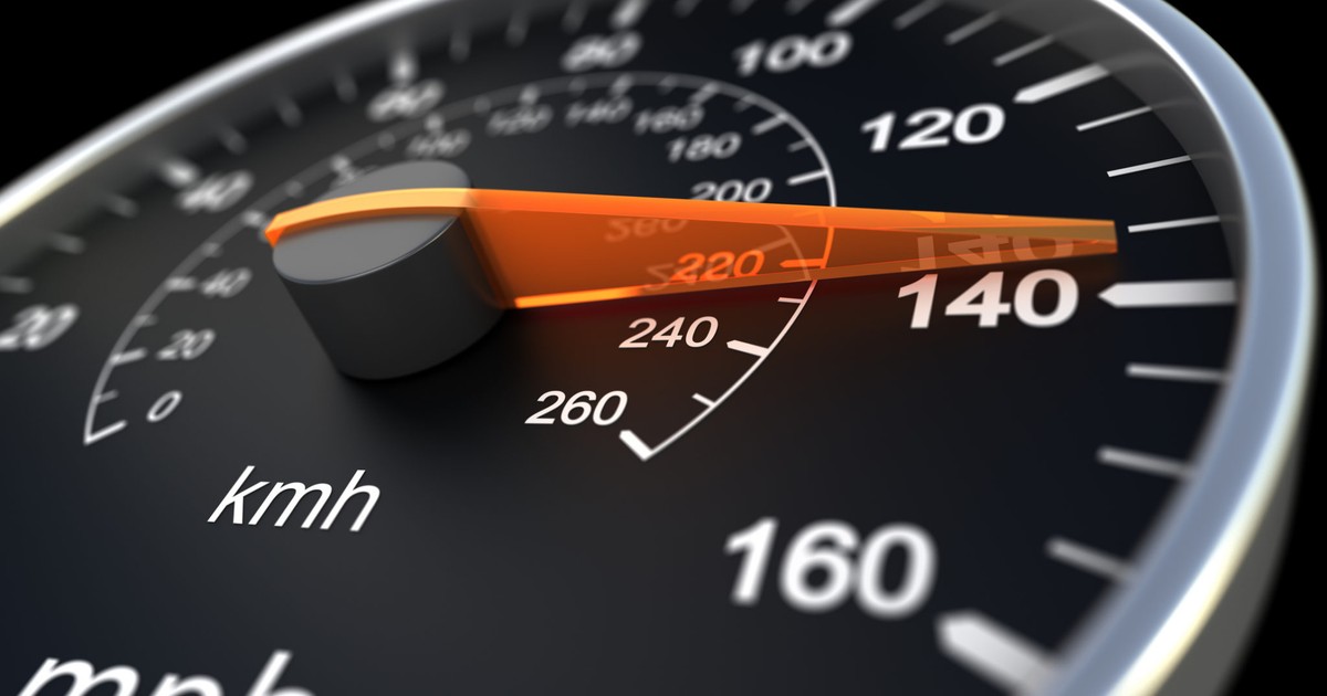 What saves fuel more: driving slow or driving fast? - Vimarsana News