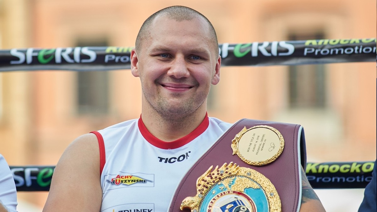 Zaplanowana na 17 września w Gdańsku walka o pas WBO wagi junior ciężkiej pomiędzy Krzysztofem Głowackim (26-0, 16 KO) z Oleksandrem Usykiem (9-0, 9 KO) to bez wątpienia jedno z najważniejszych wydarzeń jesieni w świecie boksu zawodowego. Dodatkowym atutem podnoszących atrakcyjność wrześniowej potyczki jest fakt, iż w opinii większości ekspertów nie ma ona zdecydowanego faworyta. Również trener króla wagi ciężkiej Tysona Fury'ego - Peter Fury - nie jest w stanie jednoznacznie wskazać, kto zejdzie zwycięsko z ringu w gdańskiej ERGO ARENIE.