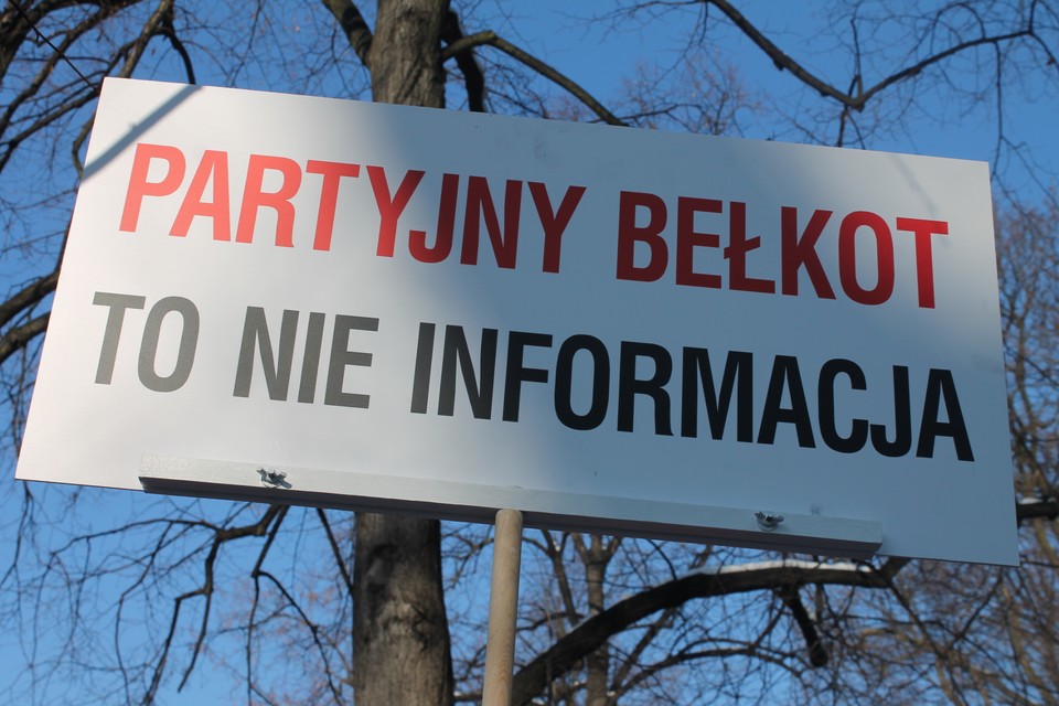 Manifestacje KOD w obronie wolności. Najciekawsze transparenty