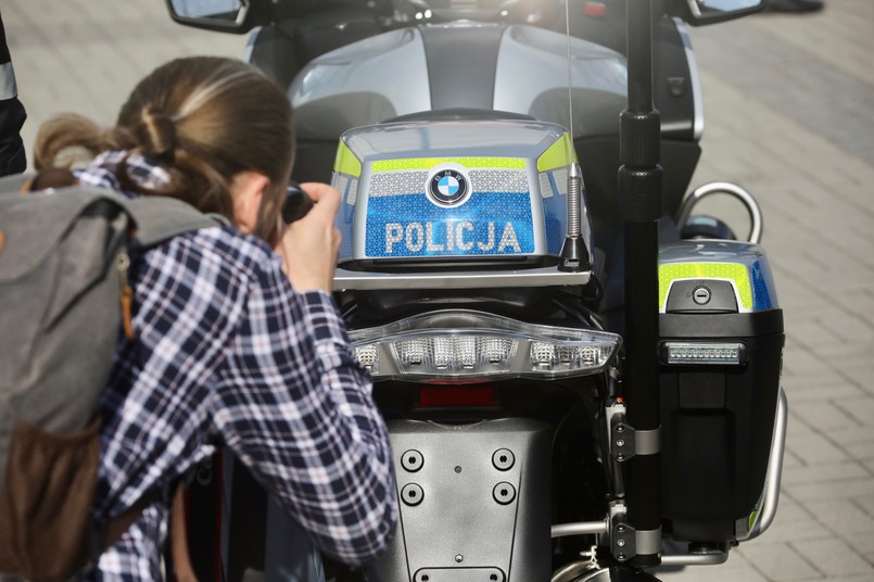 Policja ujawniła nowe oznakowanie radiowozów i motocykli