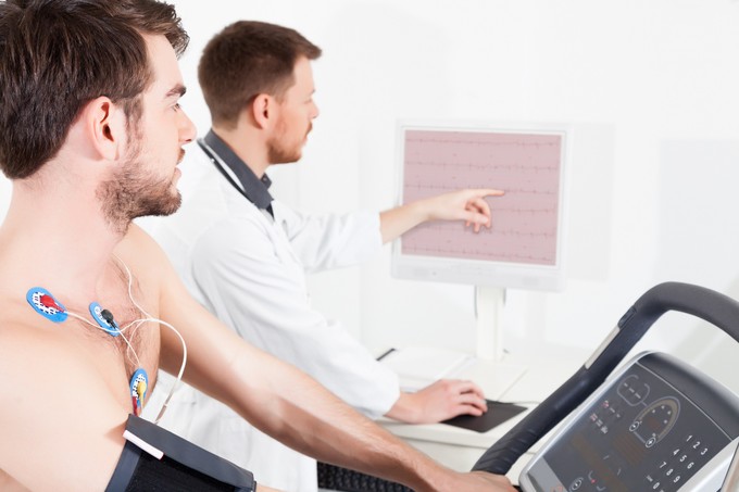 Mi a terheléses EKG és mit mutat ki?