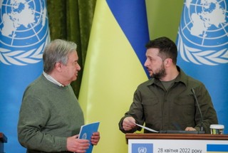 Atak rakietowy w Kijowie podczas wizyty Guterresa