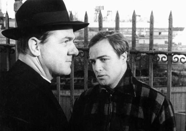 Karl Malden i Marlon Brando w filmie 'Na nabrzeżach'