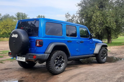 Jeep Wrangler Unlimited 4Xe – z prądem w teren 