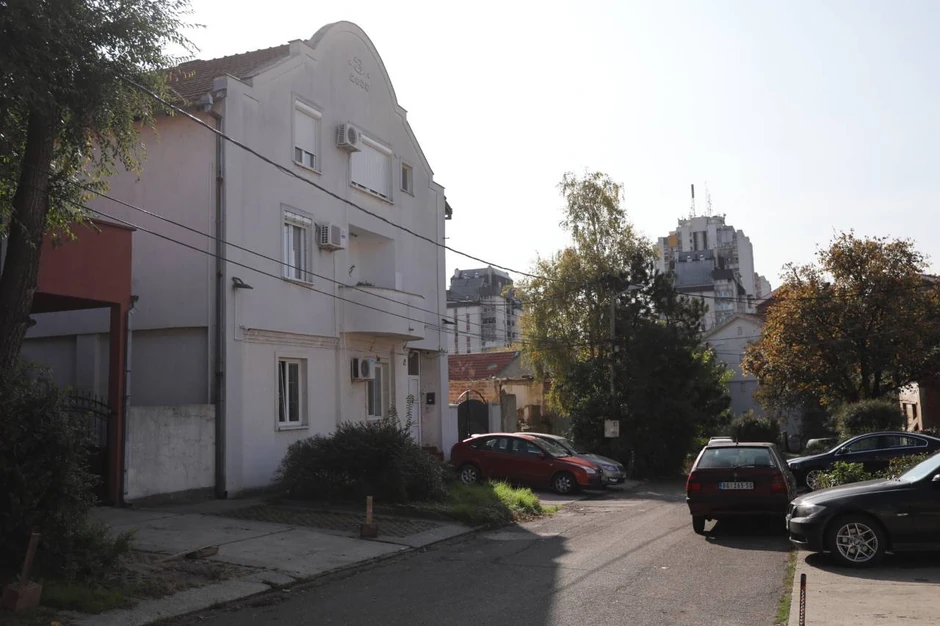 Zgrada ispred koje je došlo do ubadanja