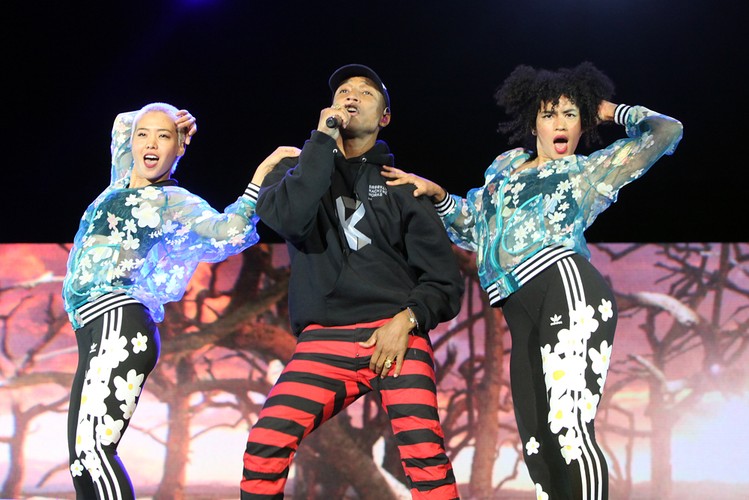 Pharrell Williams na Open'er 2016 / fot. Joanna Combik