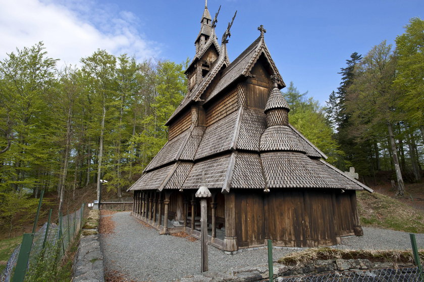 Muzycy z Norwegii podpalili zabytkowe kościoły