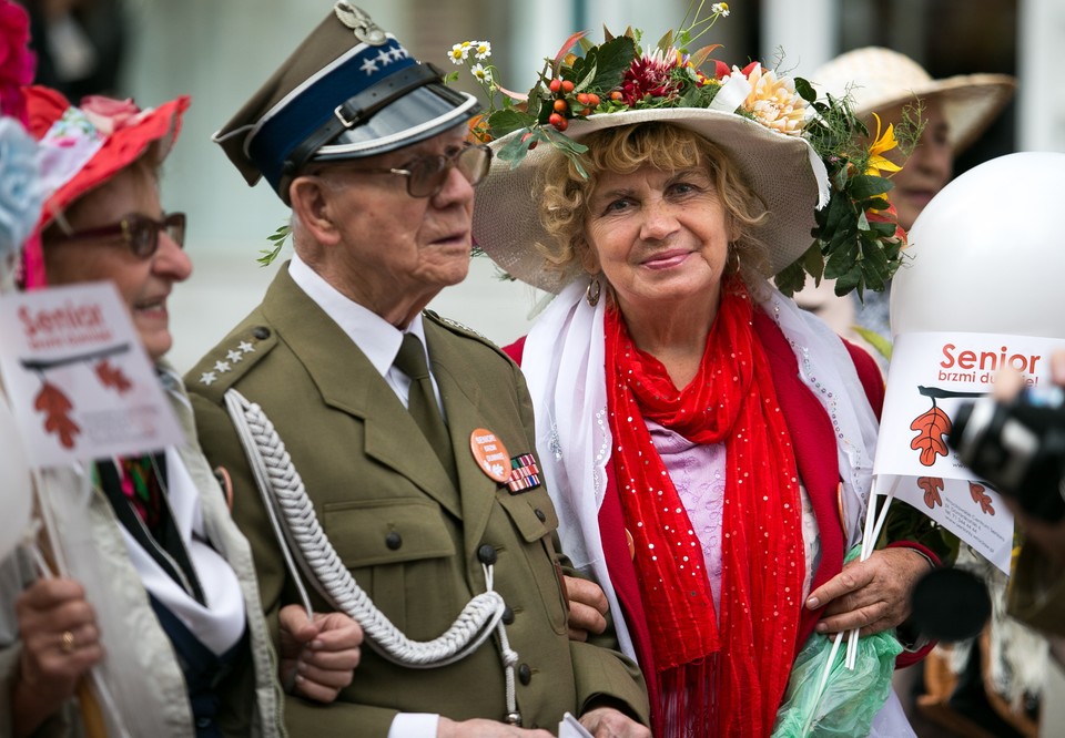 WROCŁAW DNI SENIORA PARADA KAPELUSZY