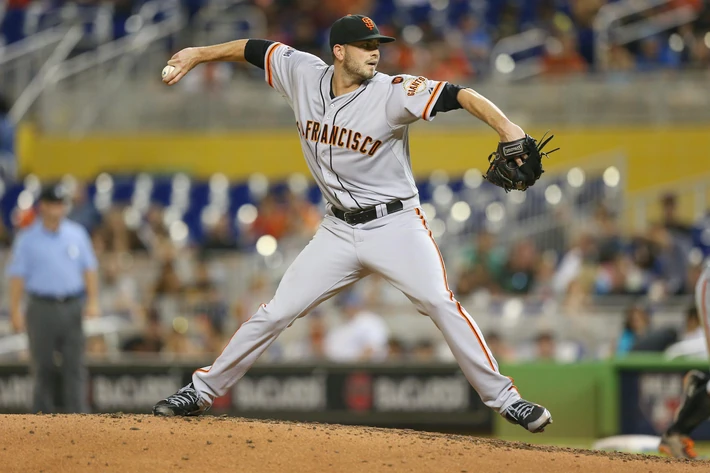 14. San Francisco Giants (baseball) – 2 mld dolarów