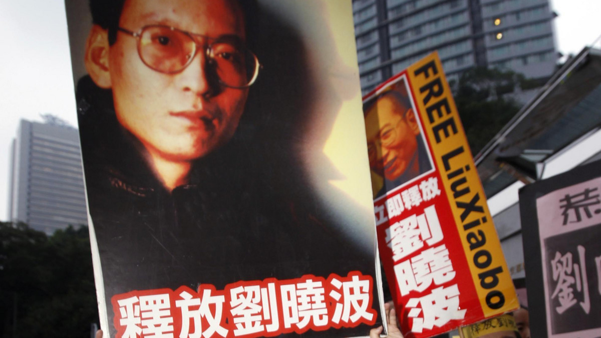 Niemiecki rząd pogratulował laureatowi tegorocznej Pokojowej Nagrody Nobla chińskiemu dysydentowi Liu Xiaobo i zaapelował do chińskich władz o zwolnienie go z więzienia. Do gratulacji przyłączył się prezydent Christian Wulff, zapewnił, że Niemcy będą nadal wstawiać się za laureatem.