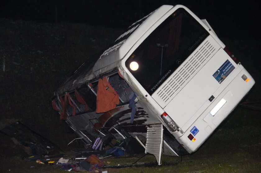 Wypadek autokaru. 24 osoby ranne!