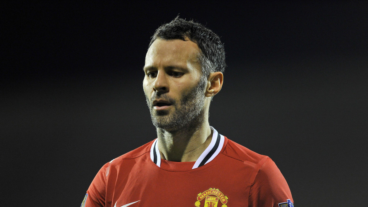 Walijczyk Ryan Giggs, żywa legenda Manchesteru United, rozegrał 900. spotkanie w barwach tego klubu. 38-letni piłkarz występuje w drużynie "Czerwonych Diabłów" od marca 1991 roku. W niedzielę wyszedł na boisko w meczu ligowym z Norwich.