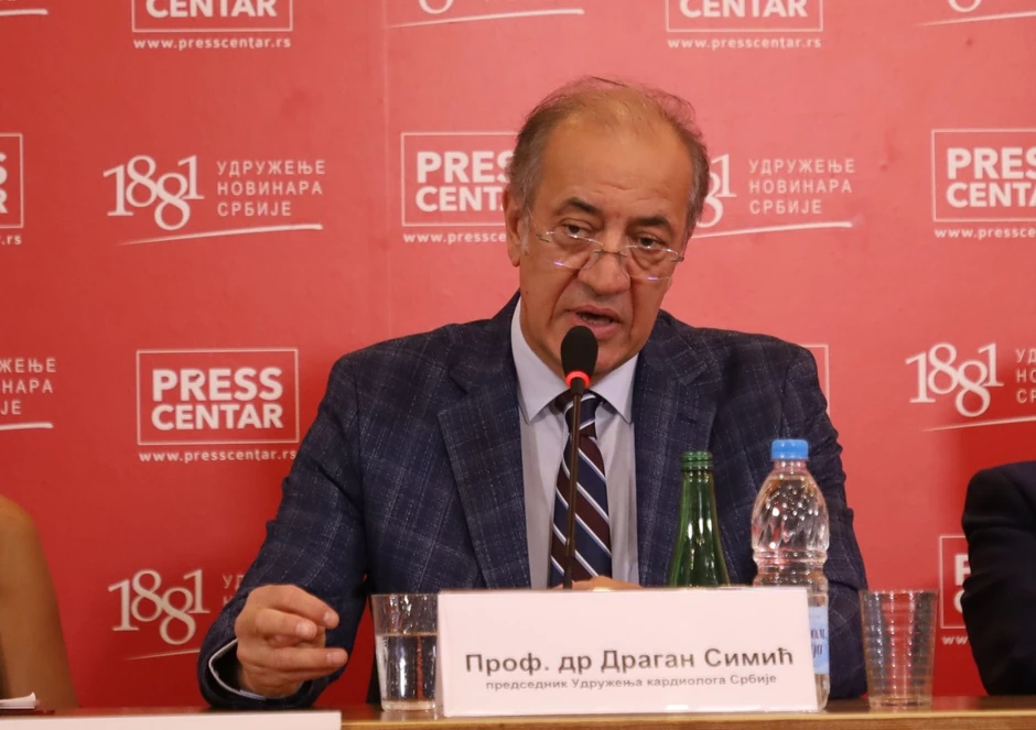 Kao što u nekim srednjim godinama štedite novac da ga imate za starost, tako isto morate da napravite plan da čuvate zdravlje, da bi ga posle u 70-im, 80-im godinama eksploatisali normalno, kaže prof. dr Dragan Simić