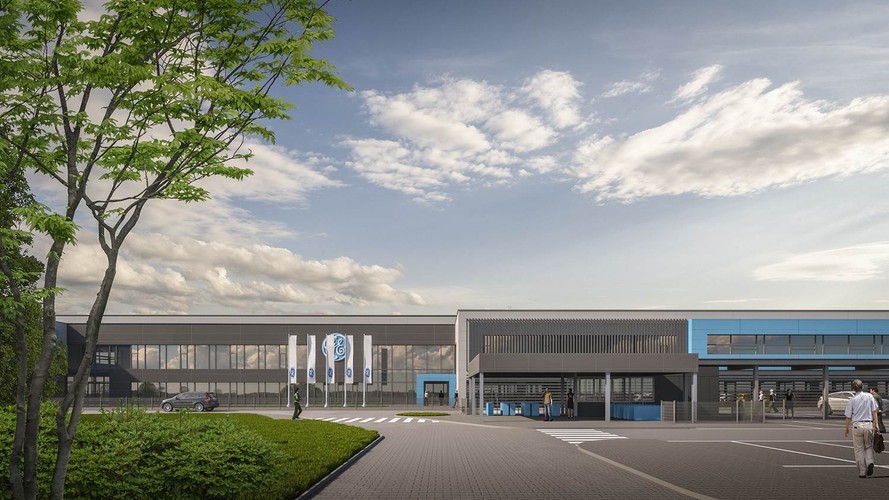 Dlaczego fabryka będzie inteligentna? Jak zapowiedział Stuart Thompson, na hali produkcyjnej na szeroką skalę będzie tu wykorzystana automatyka, np. wyręczające ludzi roboty. W pełni zautomatyzowana ma by też obsługa magazynu. Zakład będzie wykorzystywał oprogramowanie produkcyjne GE o nazwie Proficy, które ma umożliwiać optymalizację efektywności.