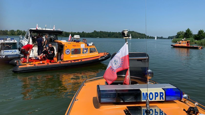 Ośmiolatka utknęła w tonącej kabinie. Tragedia na jeziorze Tałty. Prokuratura ujawnia szczegóły śledztw