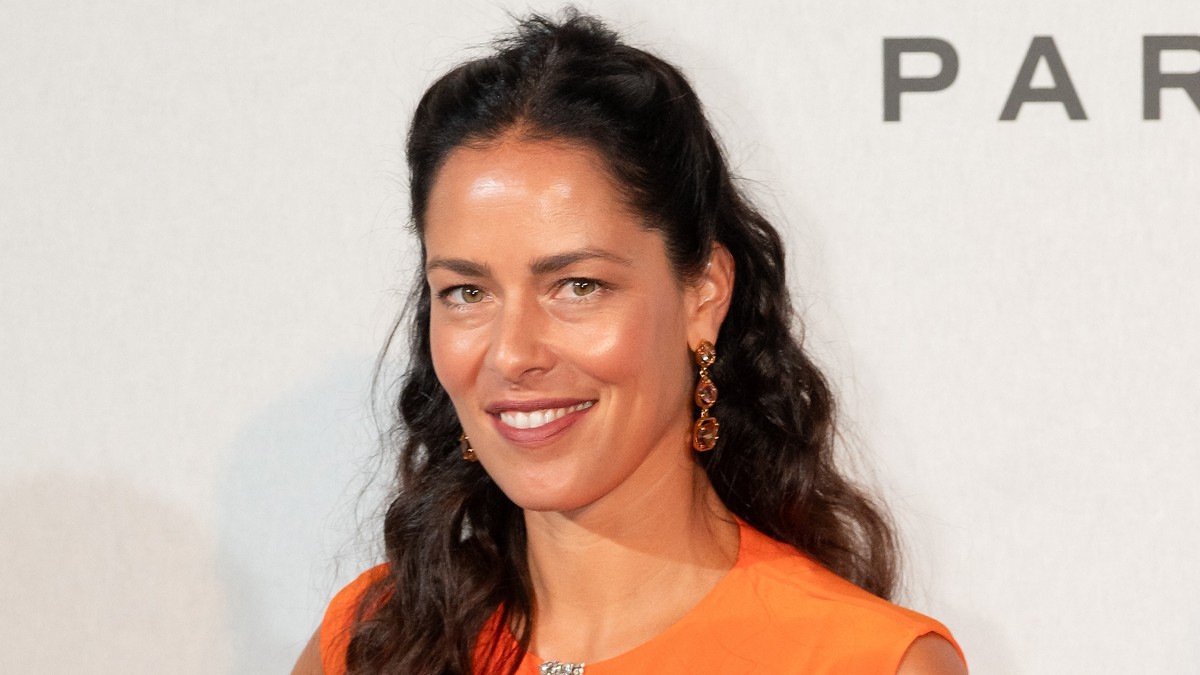 Ana Ivanović na Nedelji visoke mode u Parizu oduševila impresivnom kreacijom