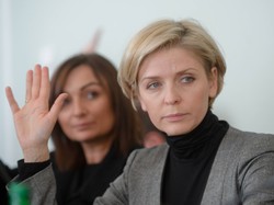 (Co najmniej) 5 lat do przodu w 5 minut: Joanna Mucha w wersji blond